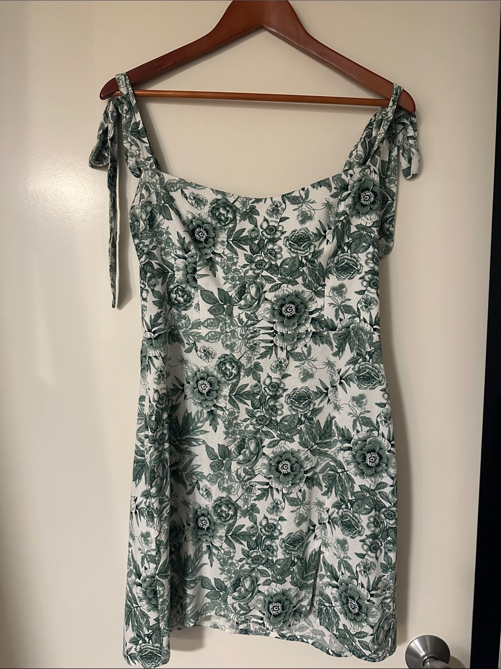 Green Floral Tie-Shoulder Sundress